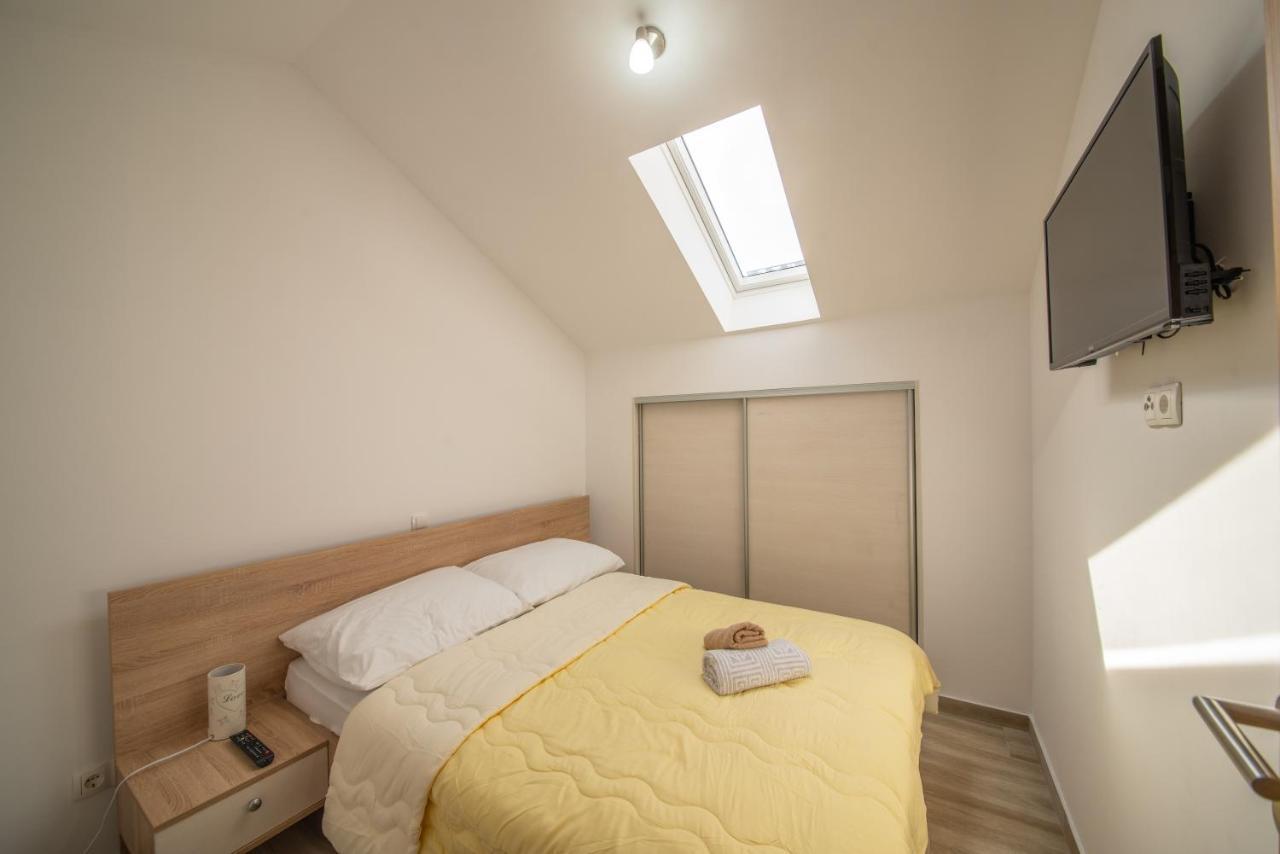 Apartman Eva Vrsi Exteriér fotografie