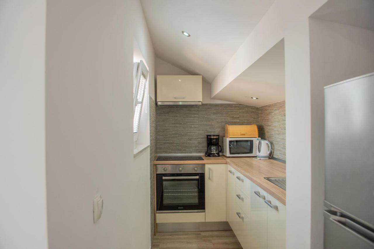 Apartman Eva Vrsi Exteriér fotografie