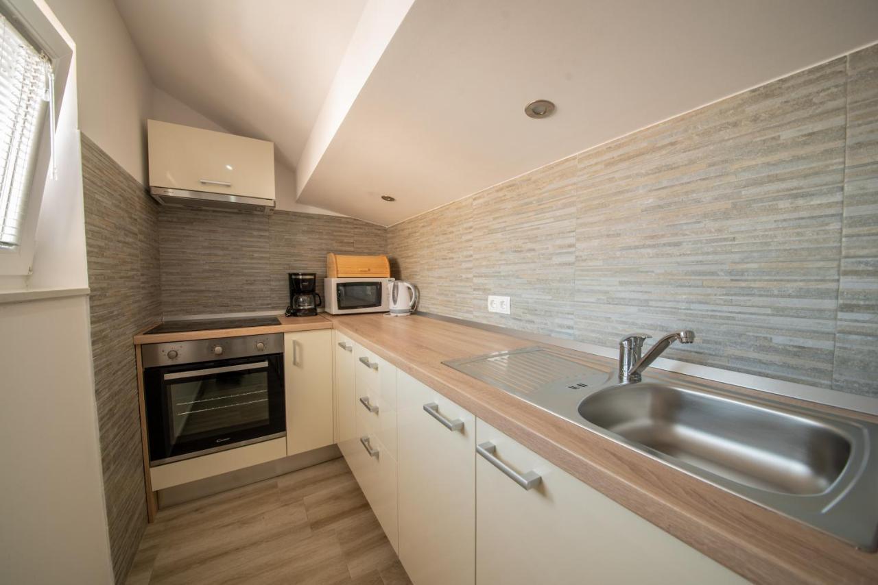 Apartman Eva Vrsi Exteriér fotografie