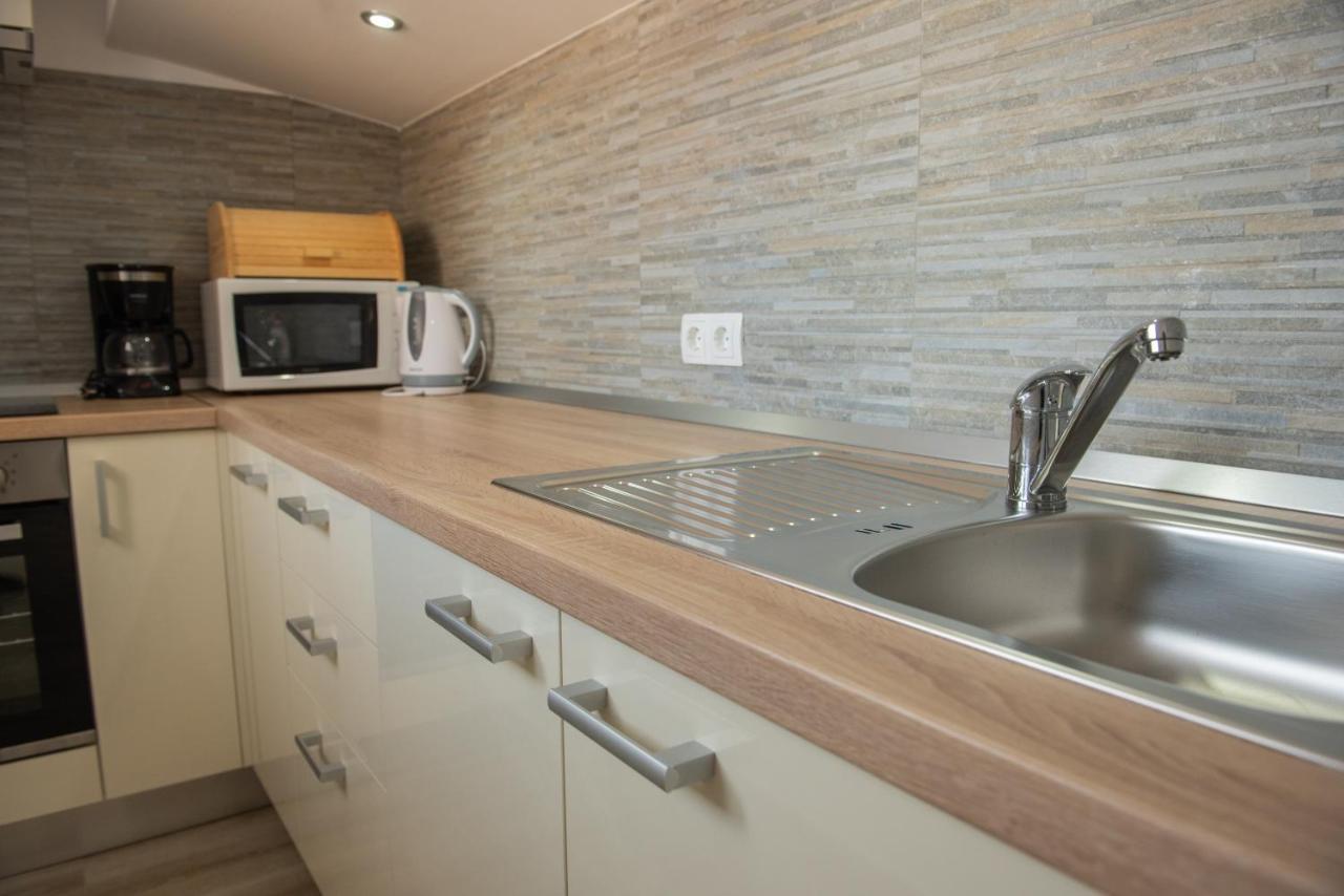 Apartman Eva Vrsi Exteriér fotografie