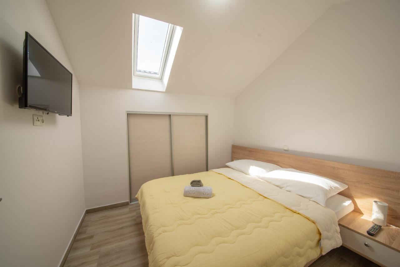 Apartman Eva Vrsi Exteriér fotografie