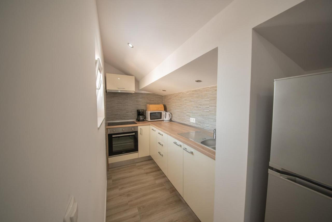 Apartman Eva Vrsi Exteriér fotografie