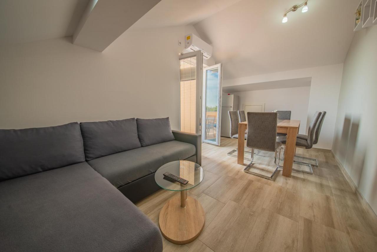 Apartman Eva Vrsi Exteriér fotografie