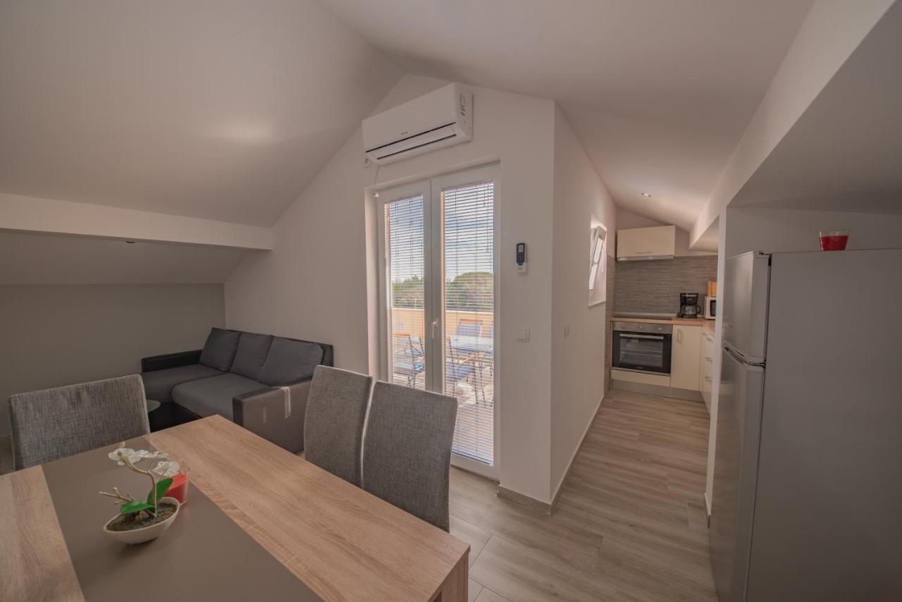 Apartman Eva Vrsi Exteriér fotografie